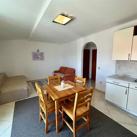 Apartment In 49889 Novi Vinodolski