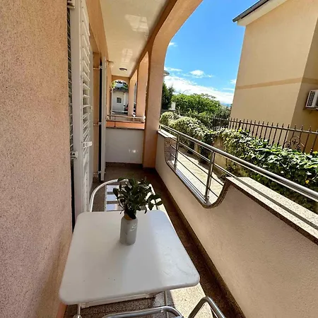 In 49889 Apartment *