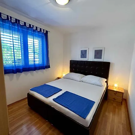 Apartment In 49889 Novi Vinodolski