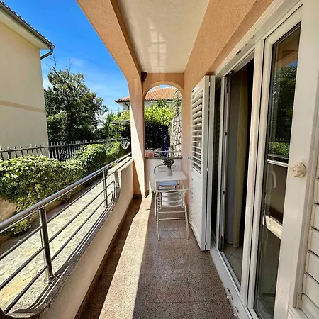 Apartment In 49889 Novi Vinodolski
