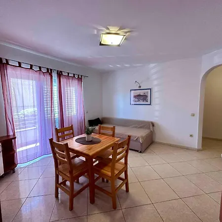 Apartment In 49889 Novi Vinodolski